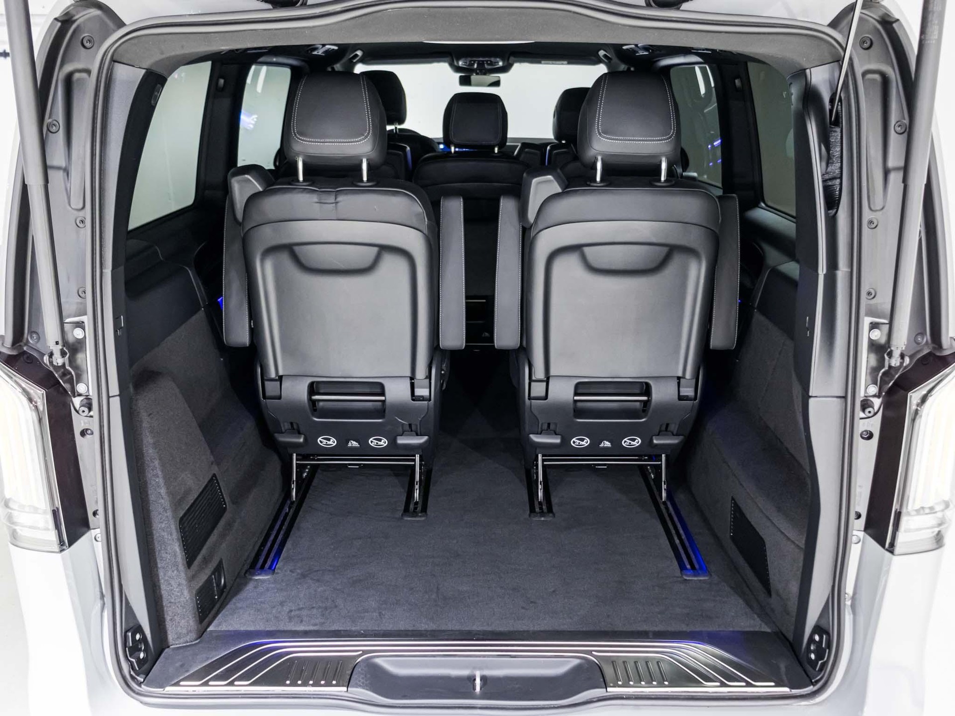 MERCEDES-BENZ V 300 d 4MATIC AVANTGARDE L - 14