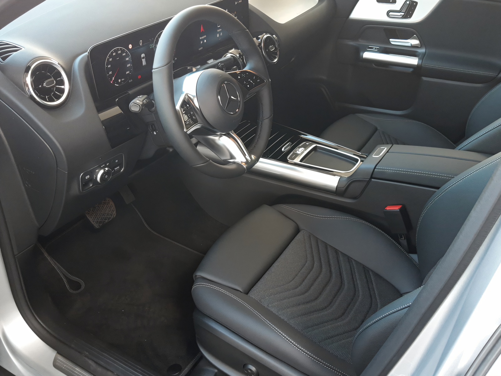 MERCEDES-BENZ GLA 200 Night - 7