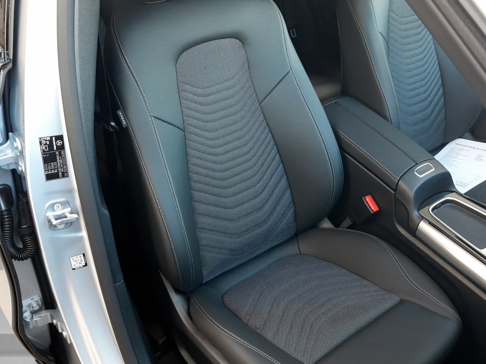 MERCEDES-BENZ GLA 200 Night - 11