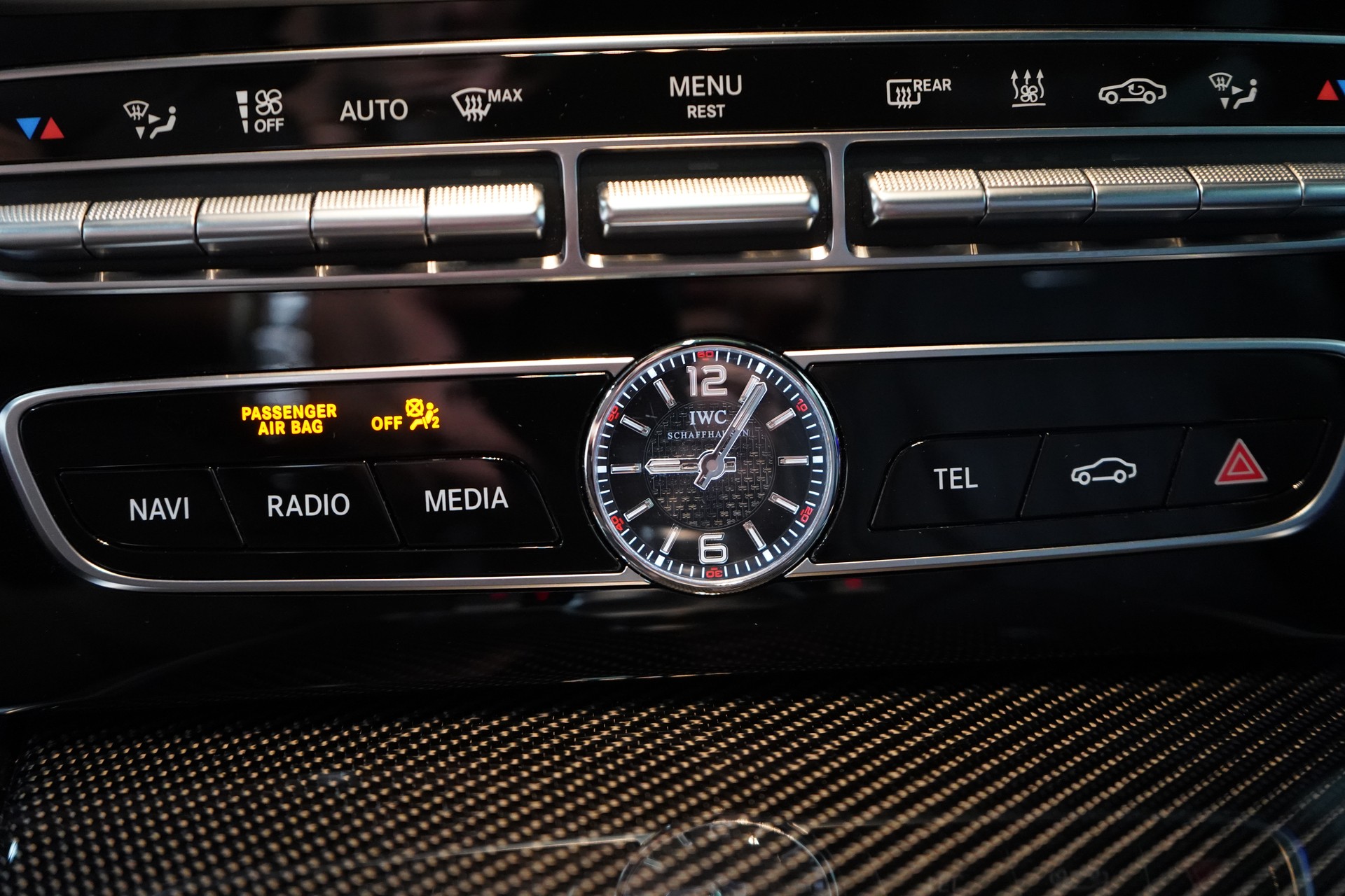 MERCEDES-BENZ G 63 AMG Speedshift Plus G-Tronic * Classic-grau Uni** - 19