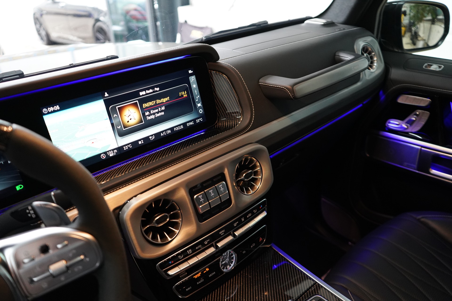 MERCEDES-BENZ G 63 AMG Speedshift Plus G-Tronic * Classic-grau Uni** - 17