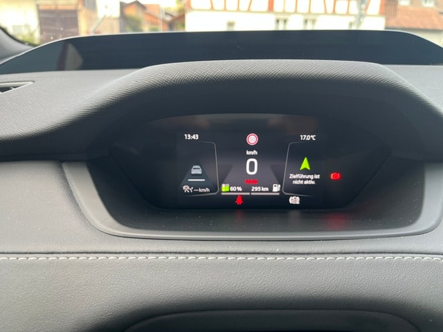 SKODA Enyaq iV 80x SportLine - SoH 95% - 10