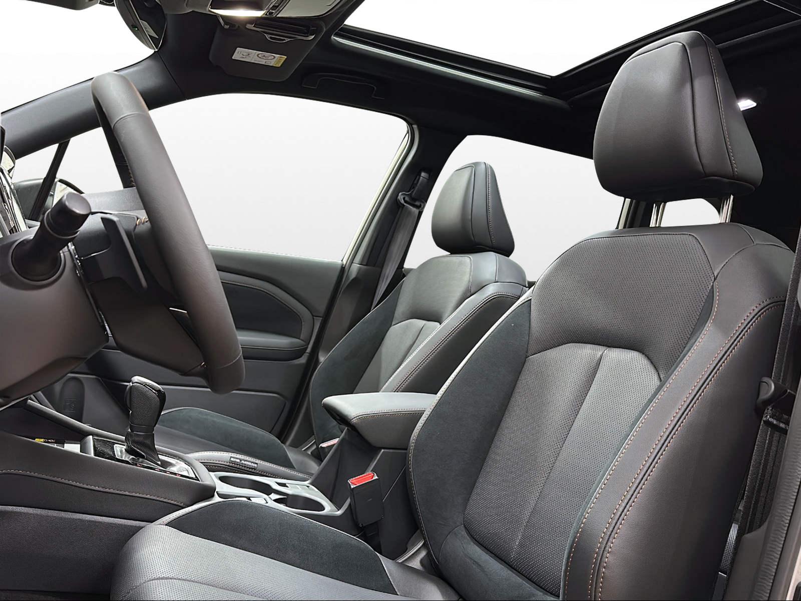 SUBARU Forester Station 2.0i e-Boxer Luxury - 14