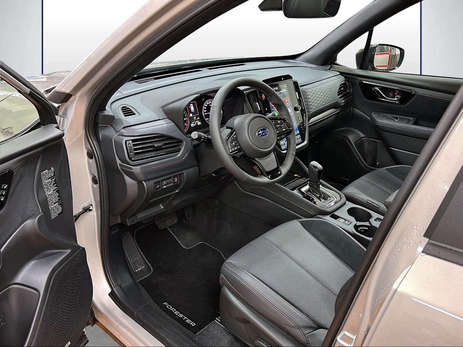 SUBARU Forester Station 2.0i e-Boxer Luxury - 12