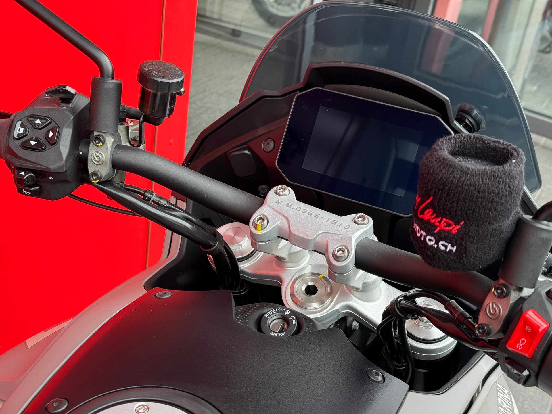 MOTO GUZZI V100 Mandello Aviazione Navale - 11