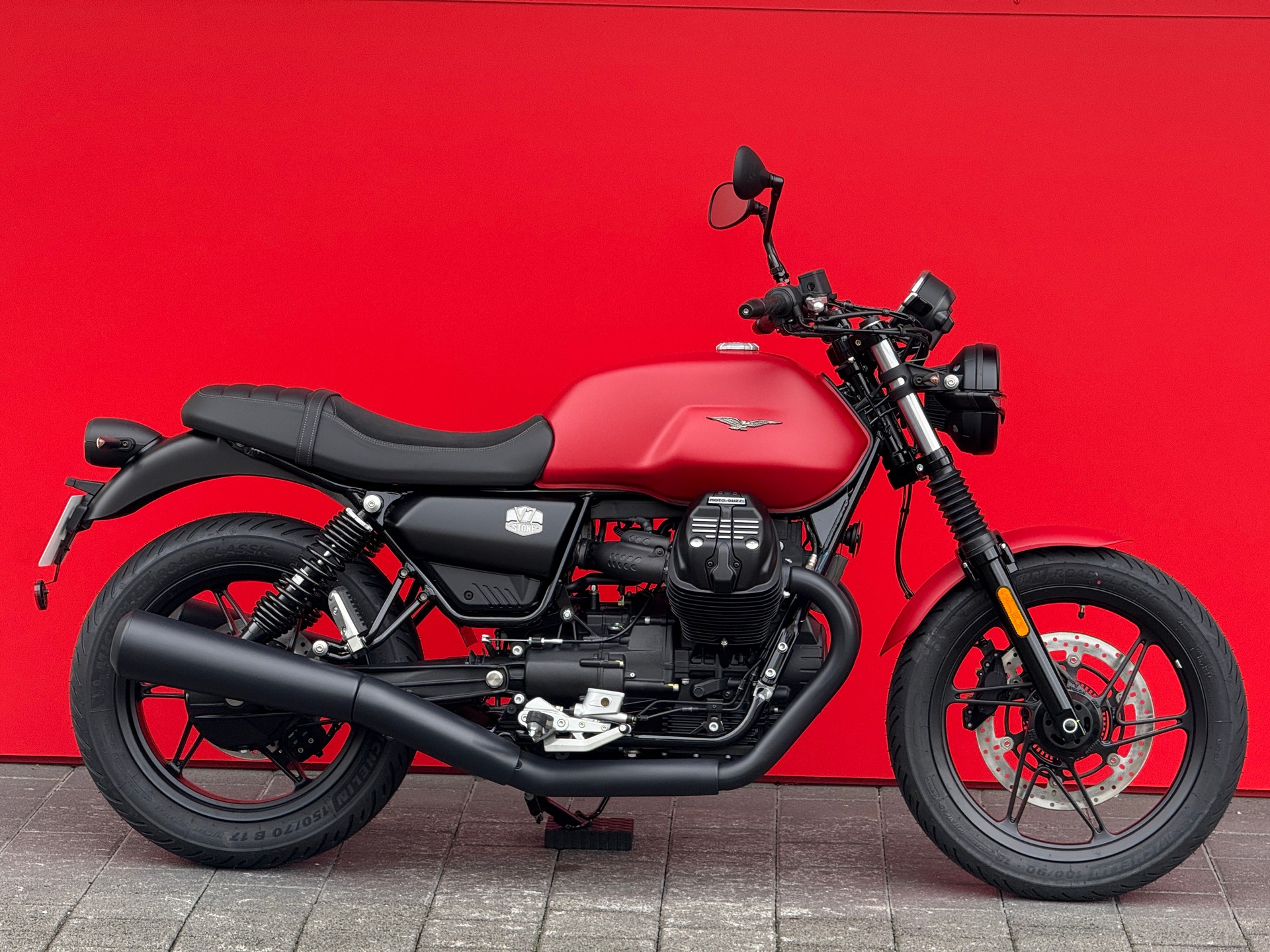 MOTO GUZZI V7 IV 850 Stone (35kW) - 1