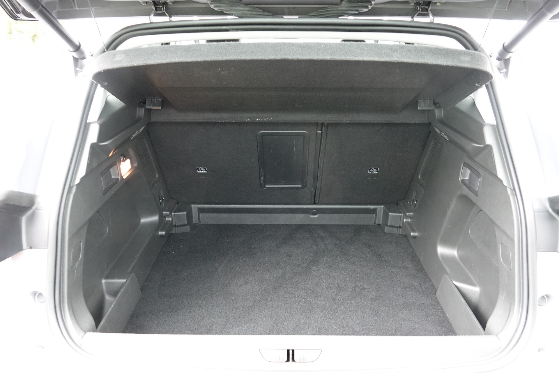 OPEL Grandland X 1.6 TP Excel - 19