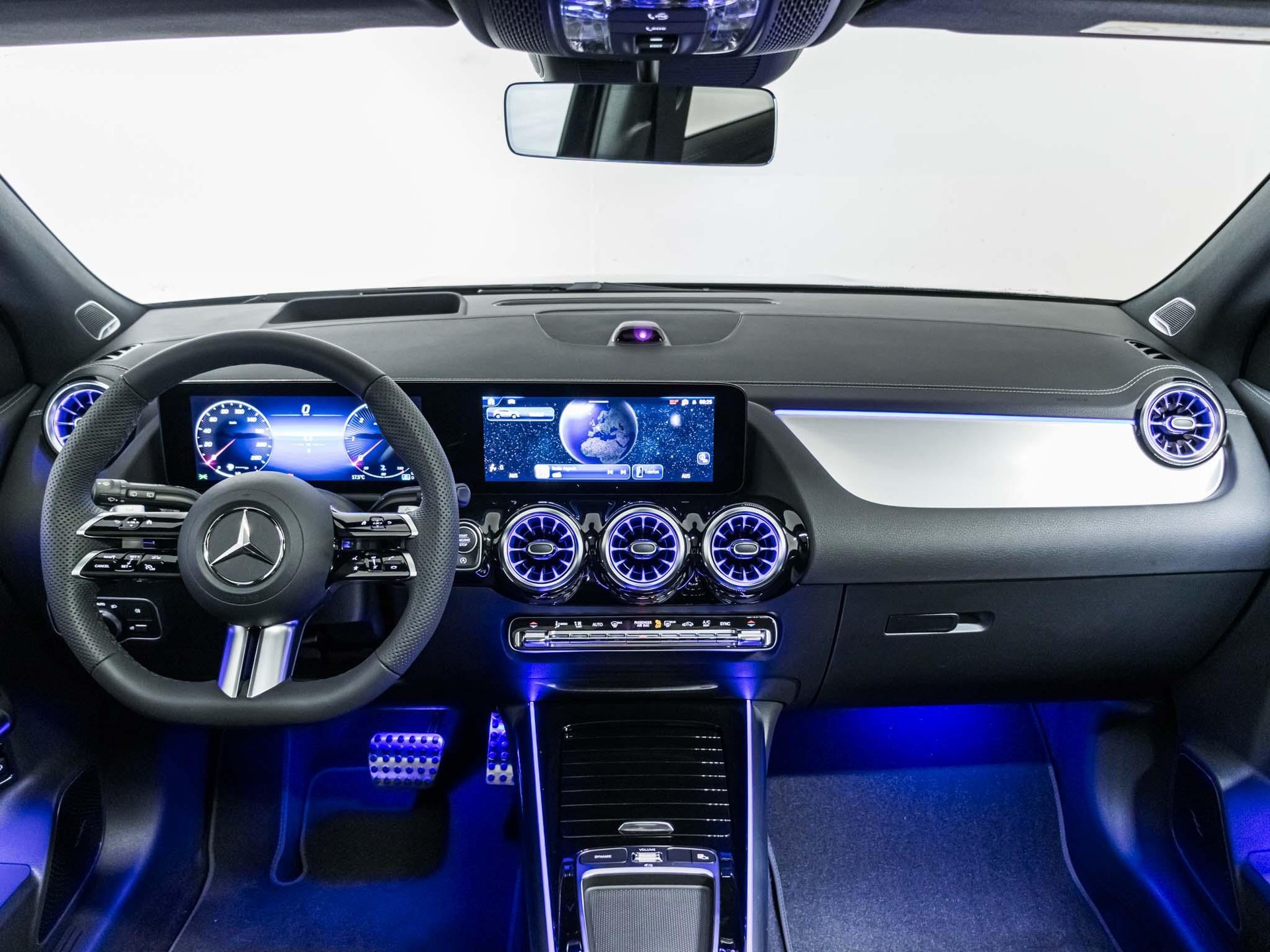 MERCEDES-BENZ GLA 220 d 4MATIC "Swiss Star" - 12