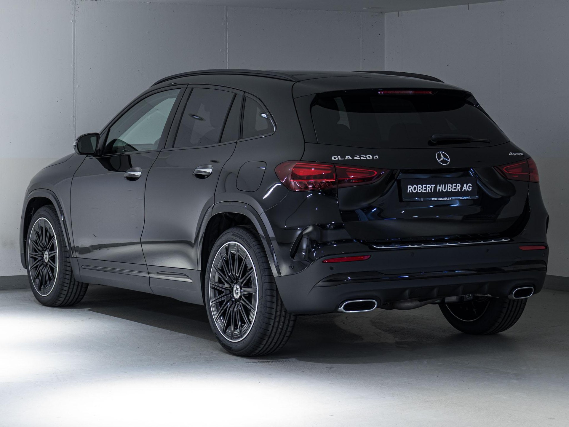 MERCEDES-BENZ GLA 220 d 4MATIC "Swiss Star" - 4