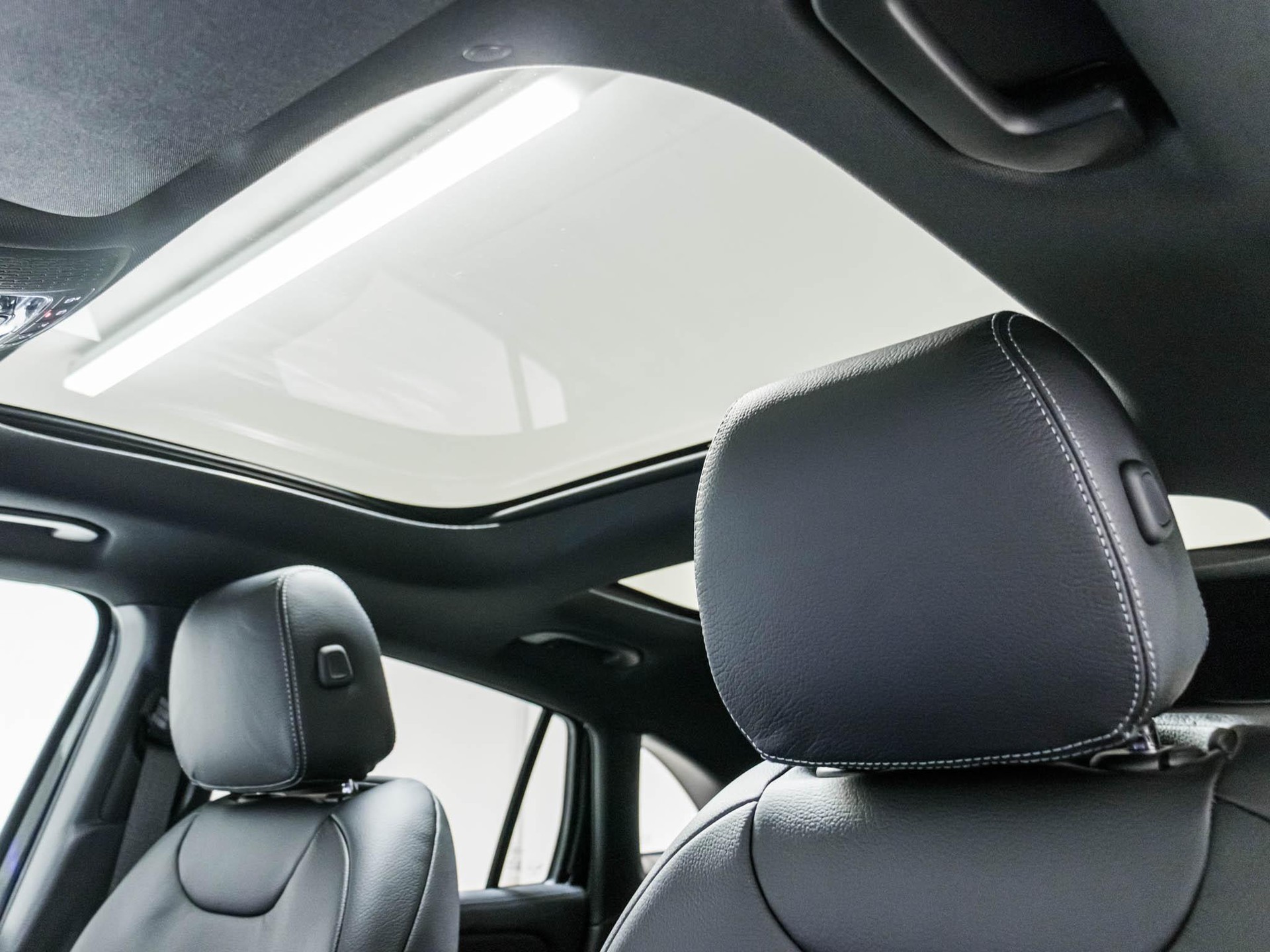 MERCEDES-BENZ GLA 220 d 4MATIC "Swiss Star" - 9