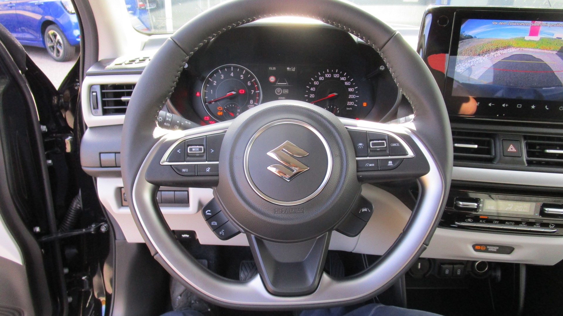 SUZUKI Swift 1.2 Compact Top Hybrid 4x4 - 13