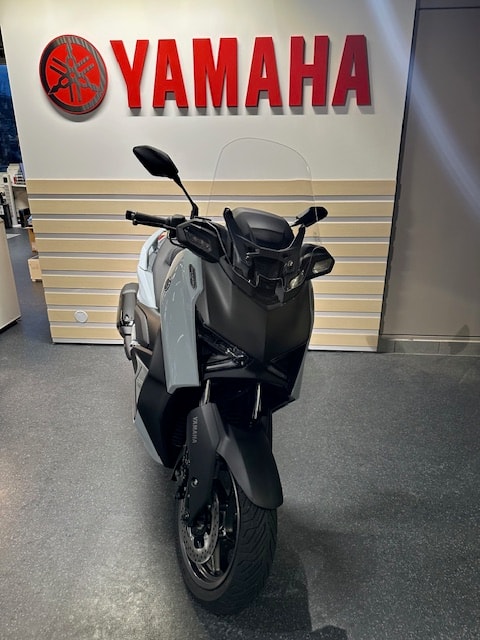 YAMAHA X-Max 300 Tech Max - 6