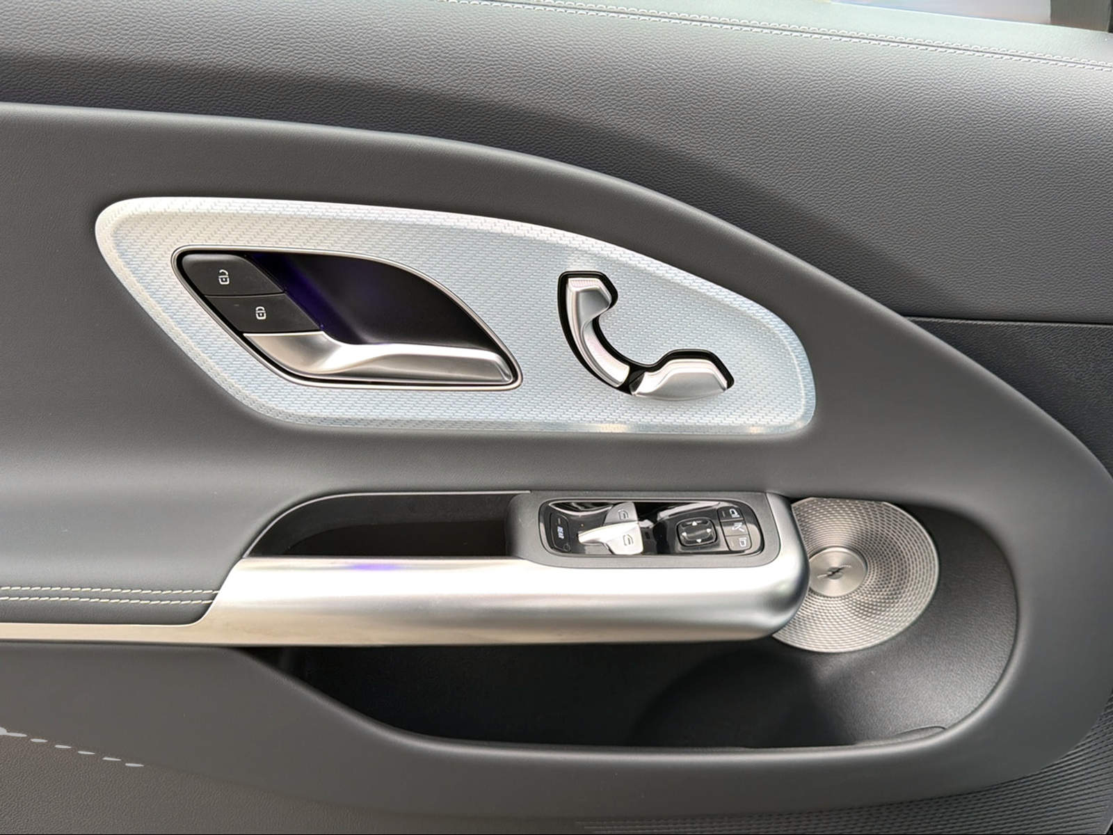 MERCEDES-BENZ CLA 350 4Matic EQ Technology - 12