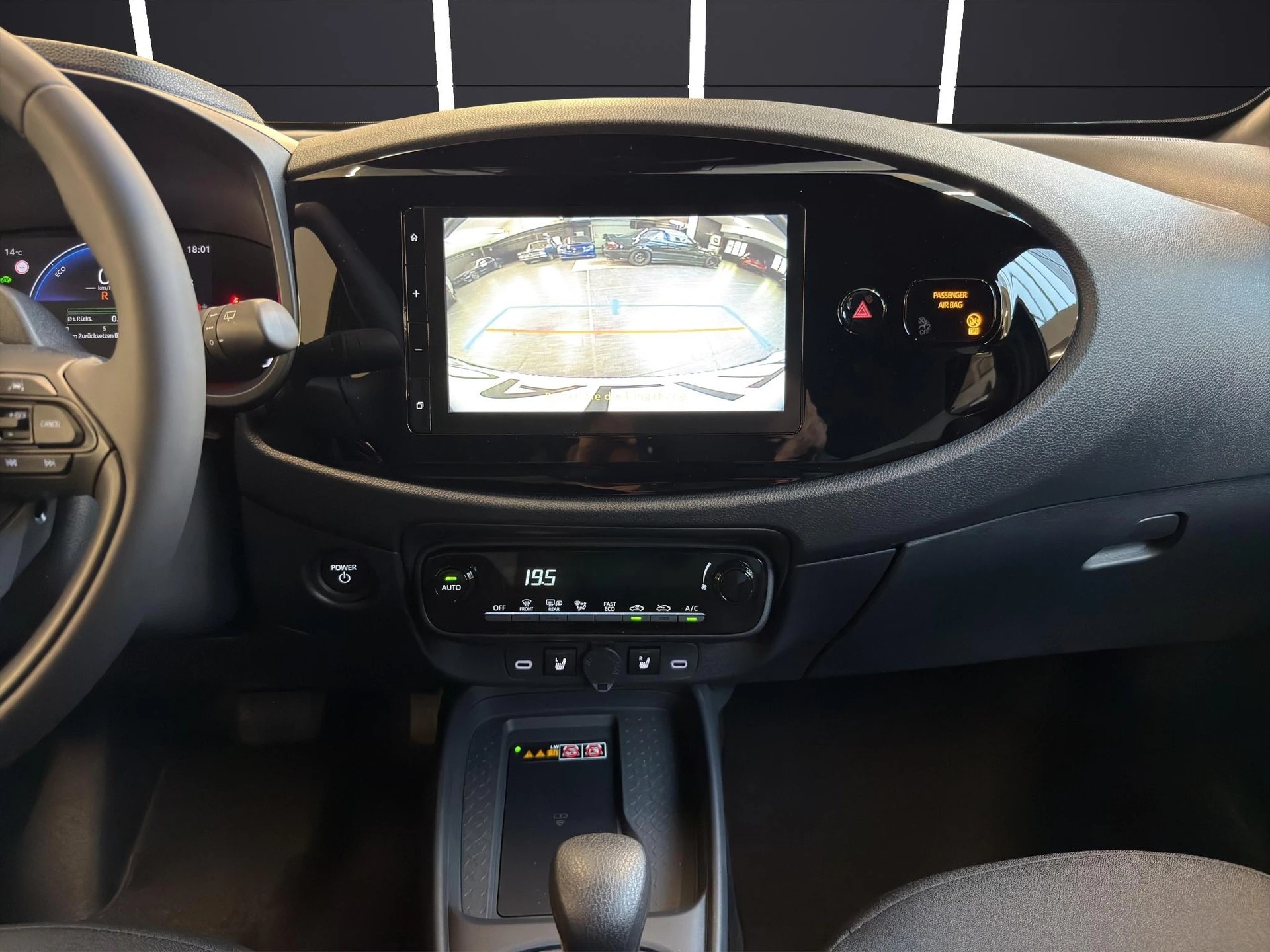 TOYOTA TOYOTA Aygo X 1.5 VVT-i HSD Trend - 12