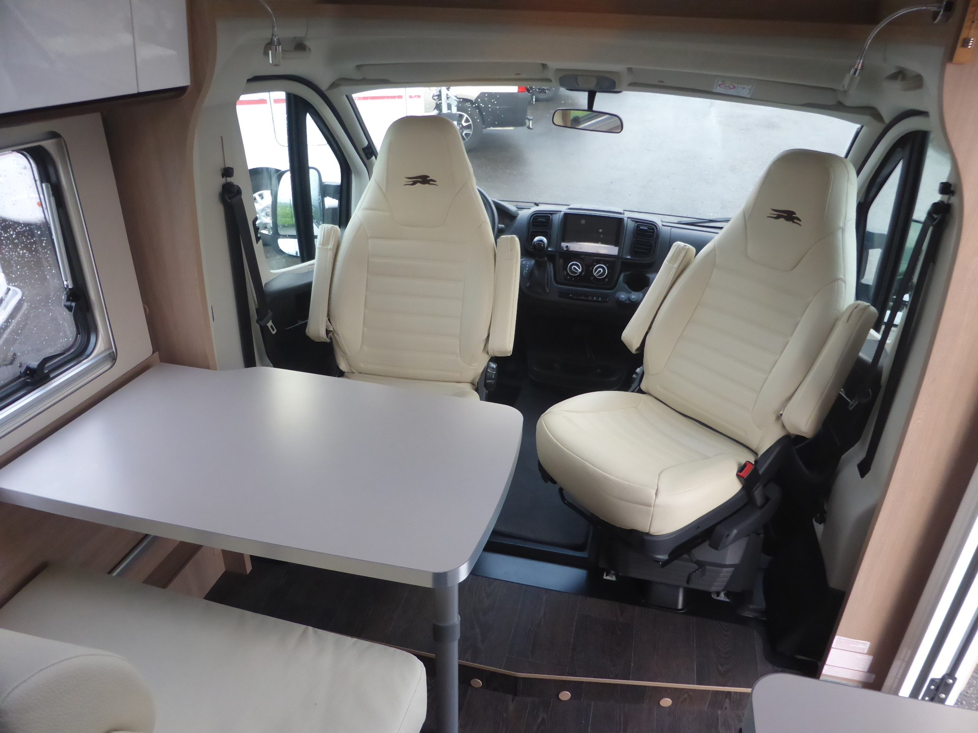 LAIKA Compact V09 Aut. 9 - 6