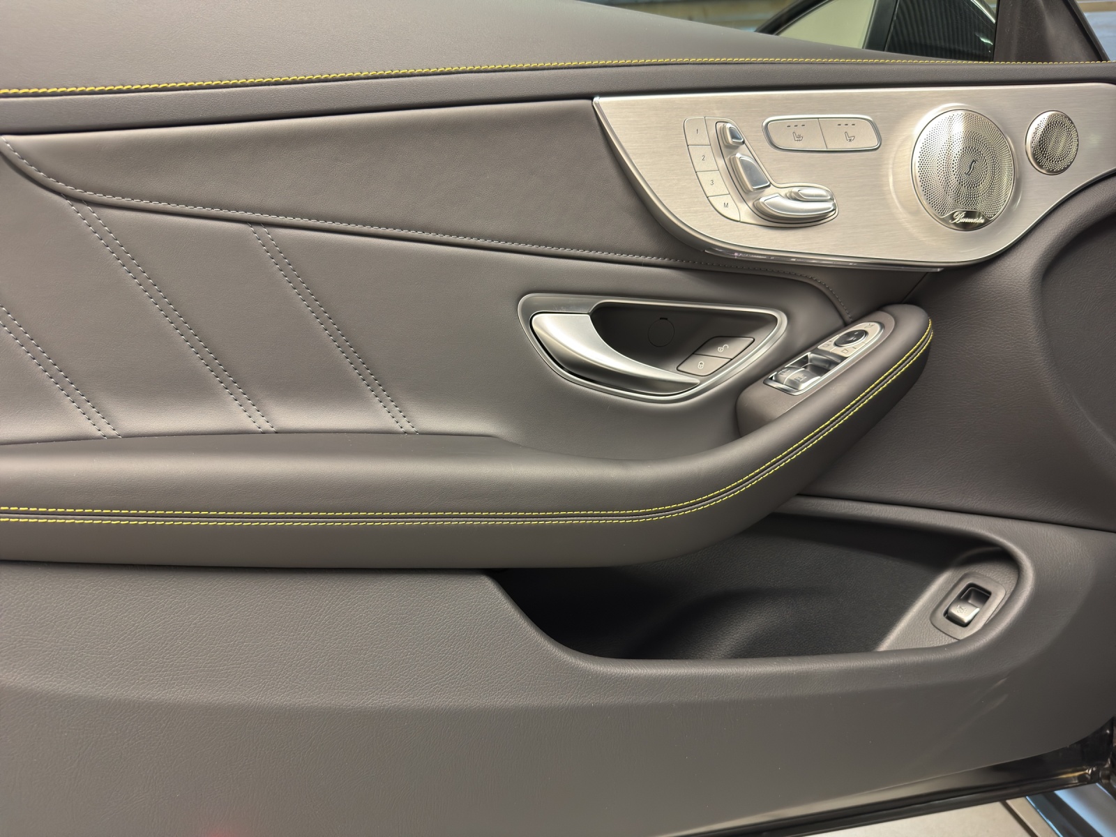MERCEDES-BENZ C 63 S AMG Premium + 9G-tronic - 11