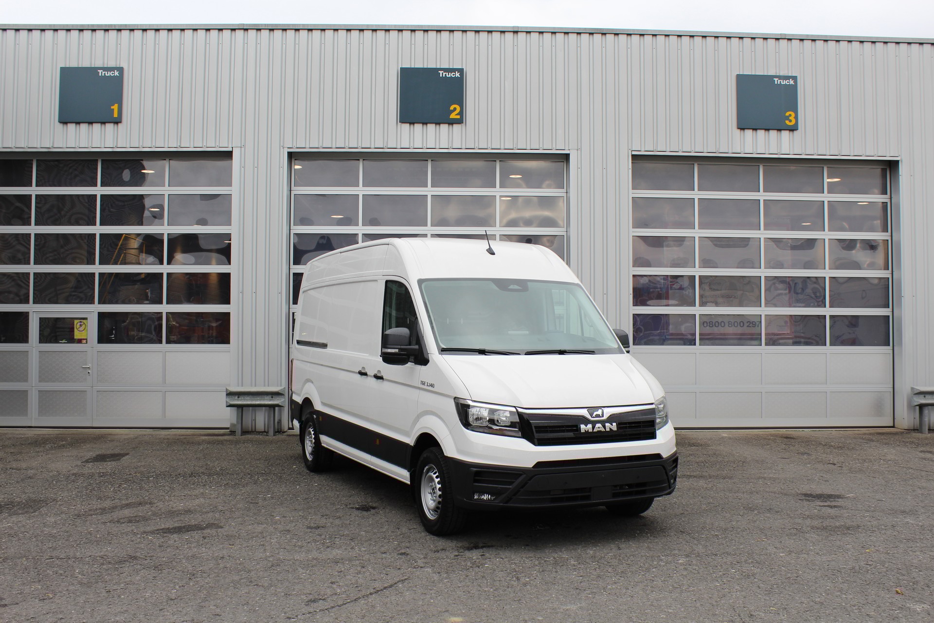 MAN TGE 3.180 Standard 4x4 A - 2