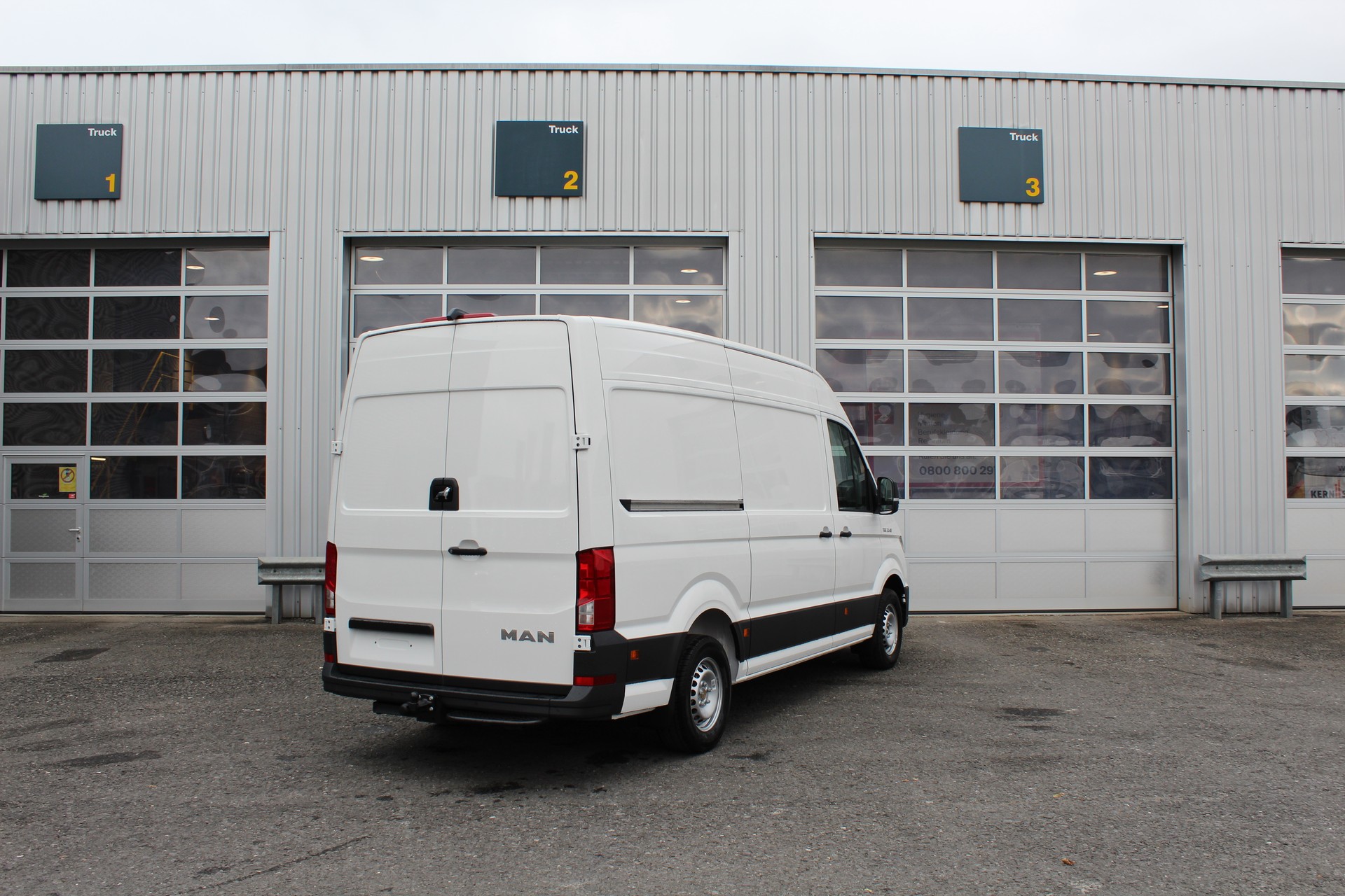 MAN TGE 3.180 Standard 4x4 A - 3