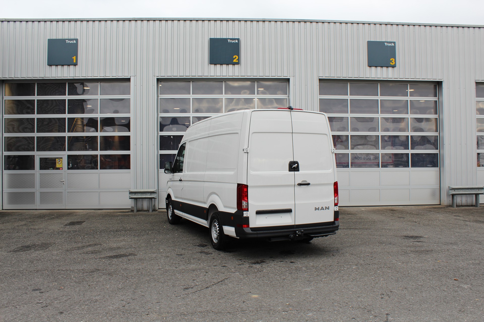 MAN TGE 3.180 Standard 4x4 A - 4