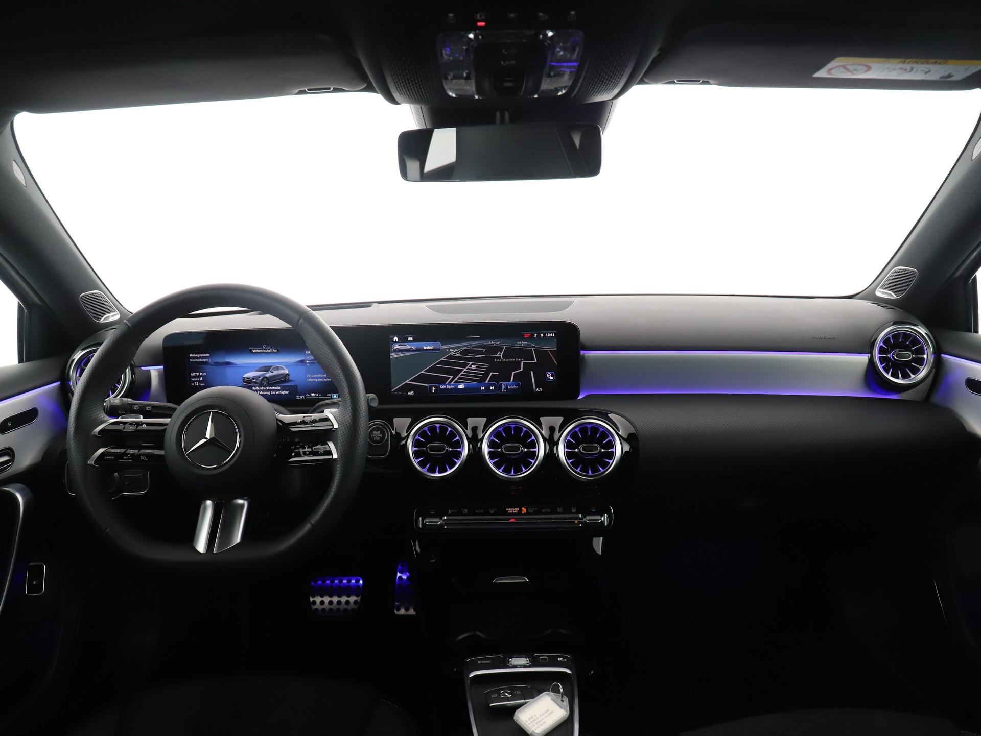 MERCEDES-BENZ A 250 e 8G-DCT - 12