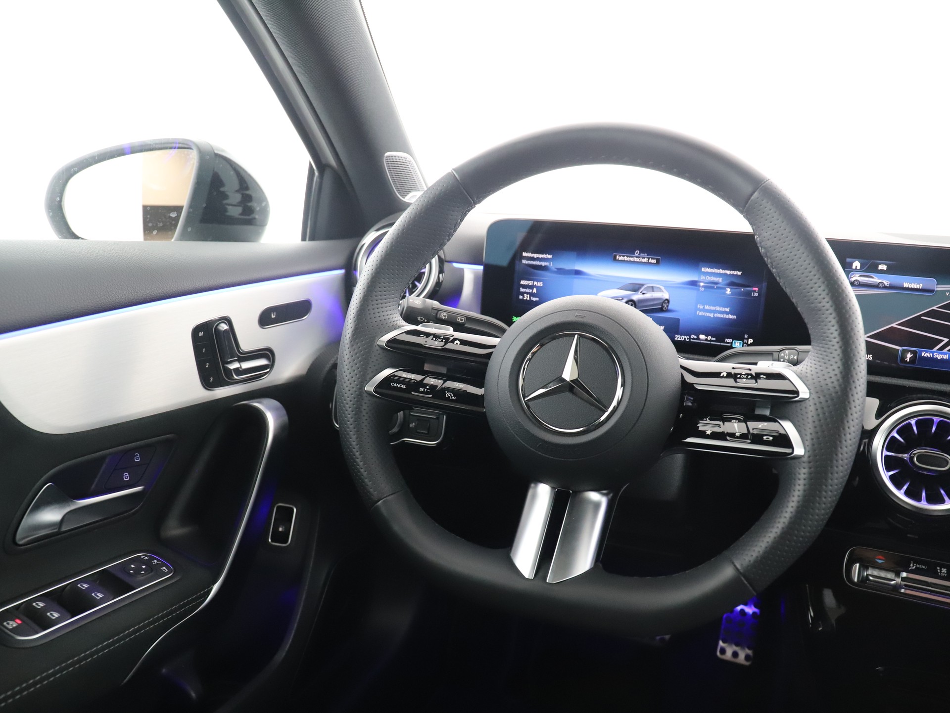 MERCEDES-BENZ A 250 e 8G-DCT - 13
