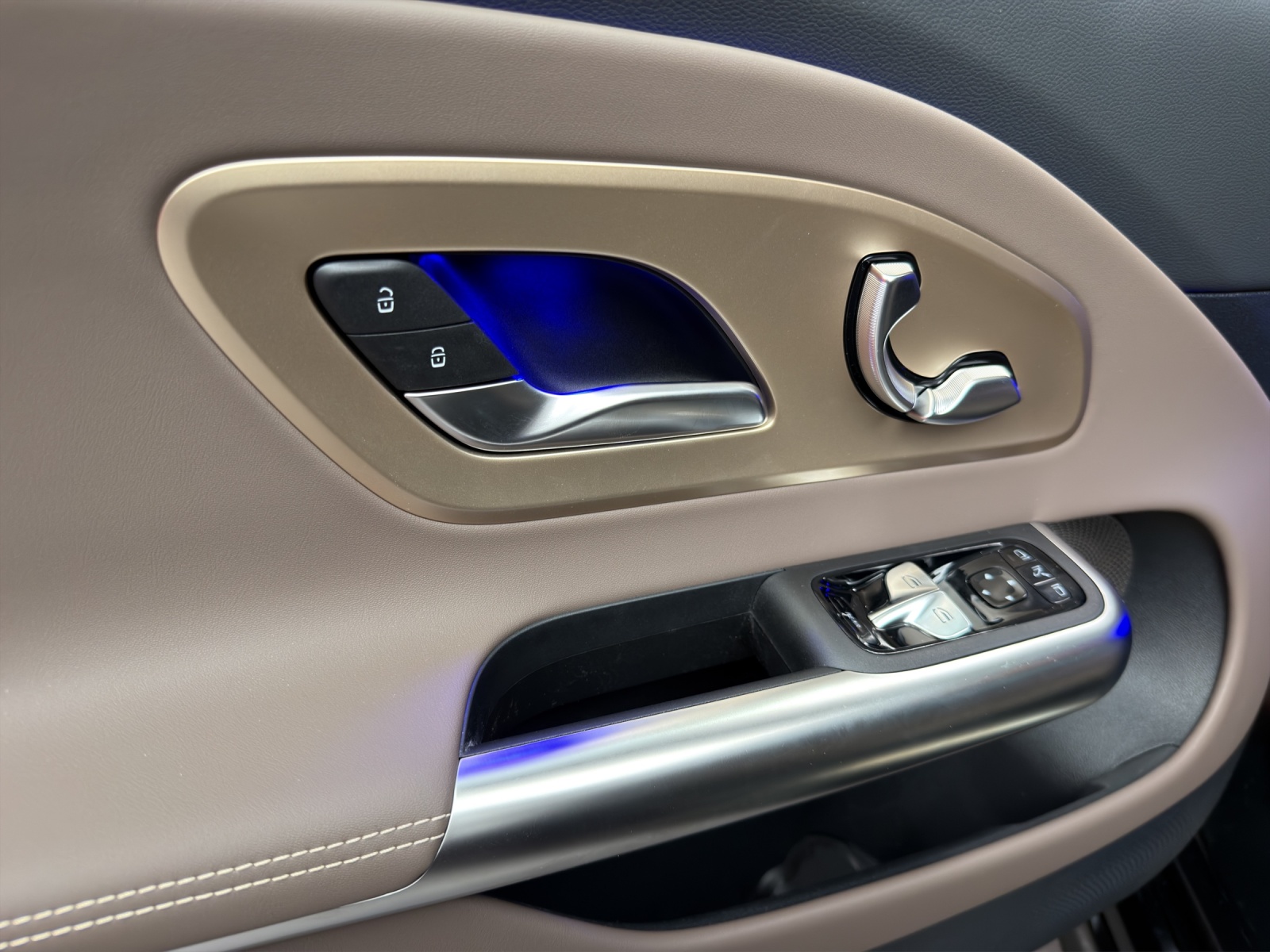 MERCEDES-BENZ CLA 350+ 85 kWh EQ - 12