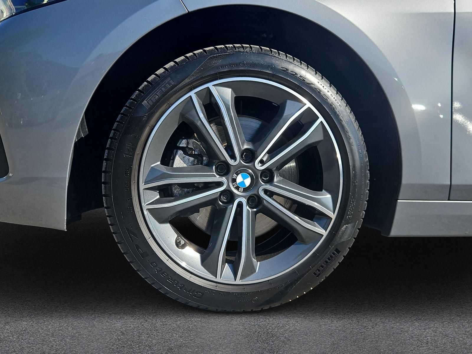 BMW 118i Sport Line F40(CH) - 10