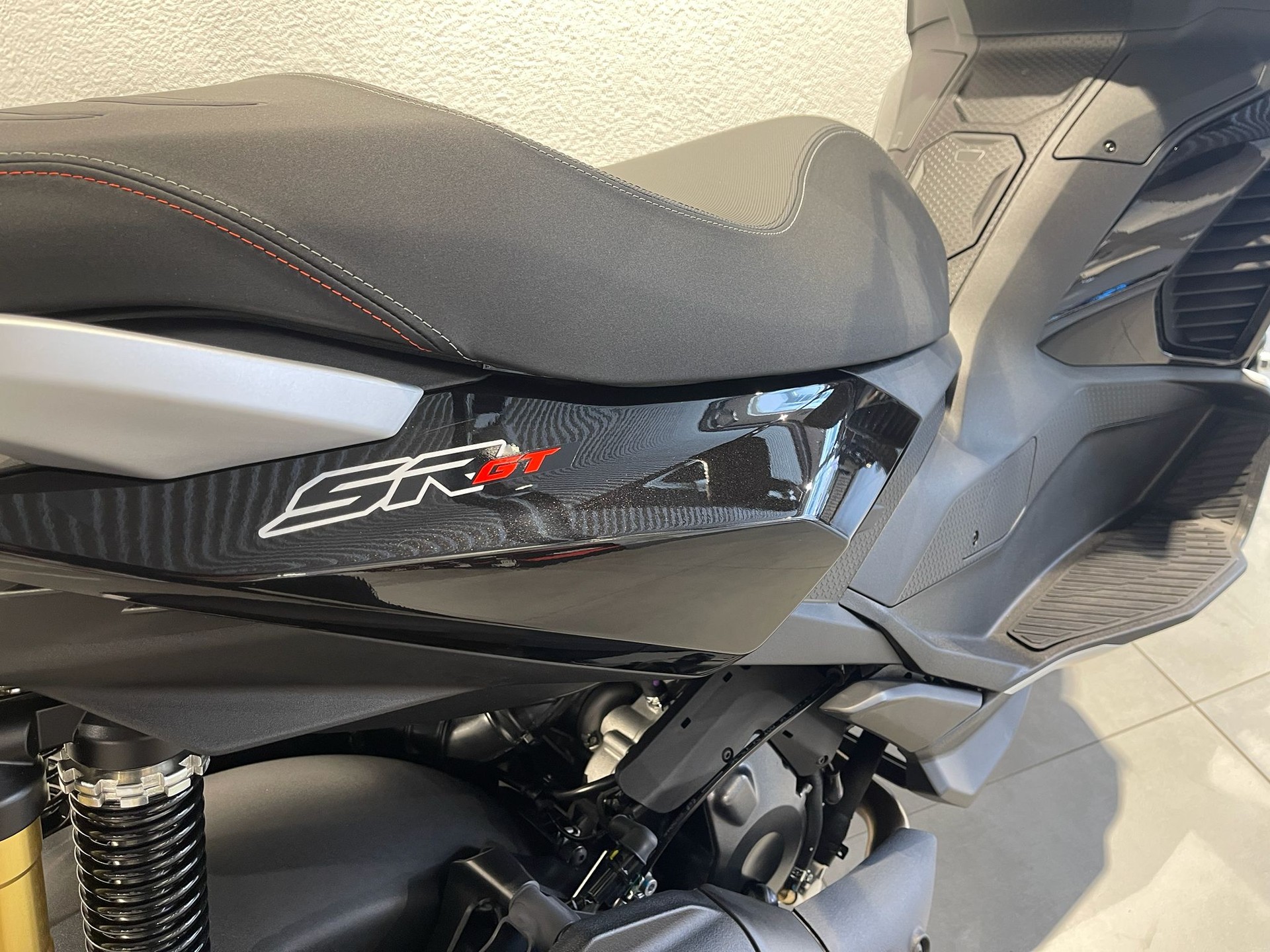 APRILIA SR 400 GT | Vorführfahrzeug | ABS | Garantie - 12