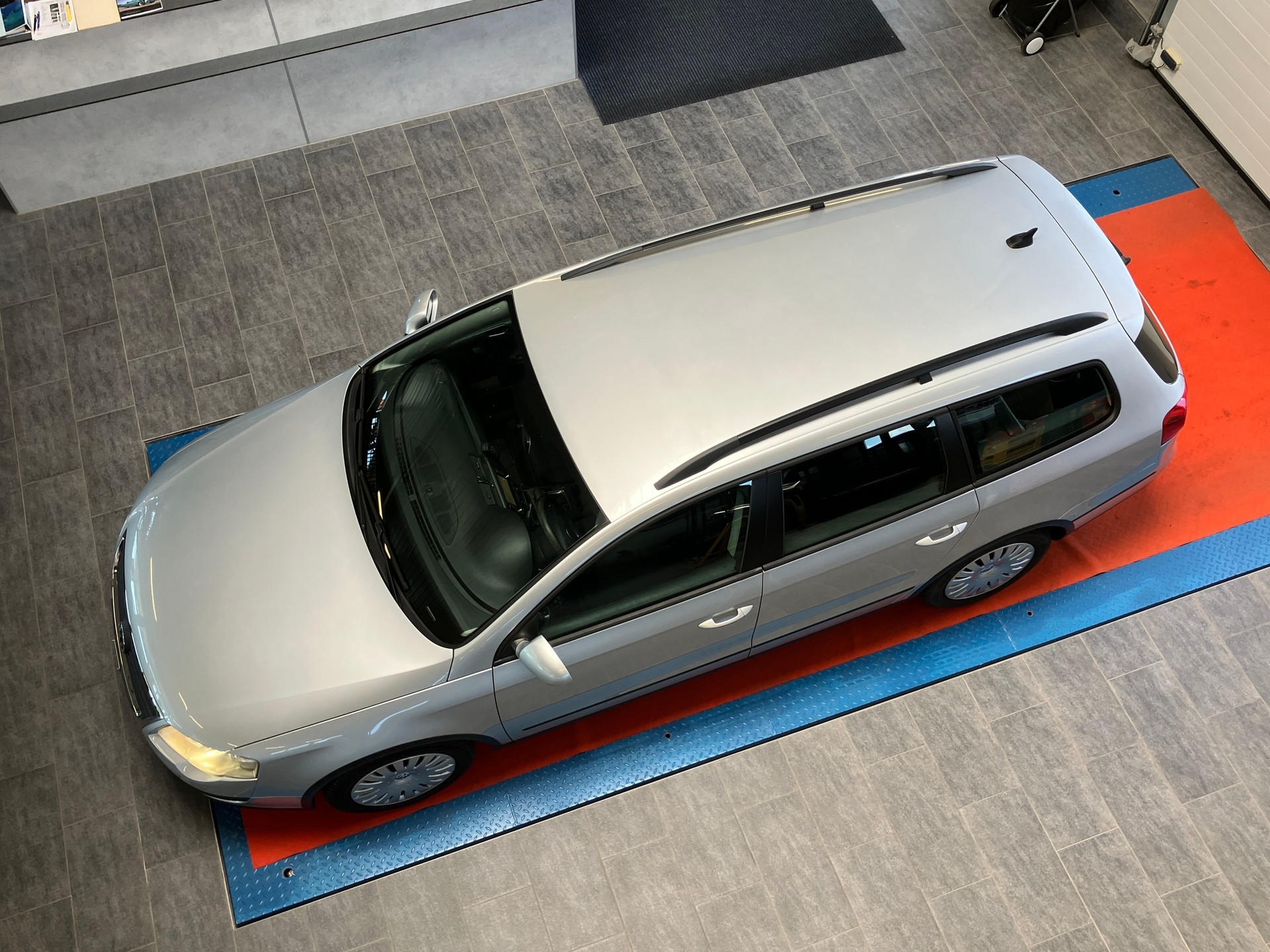 VW Passat Variant 2.0 TDI Trendline DSG - 14