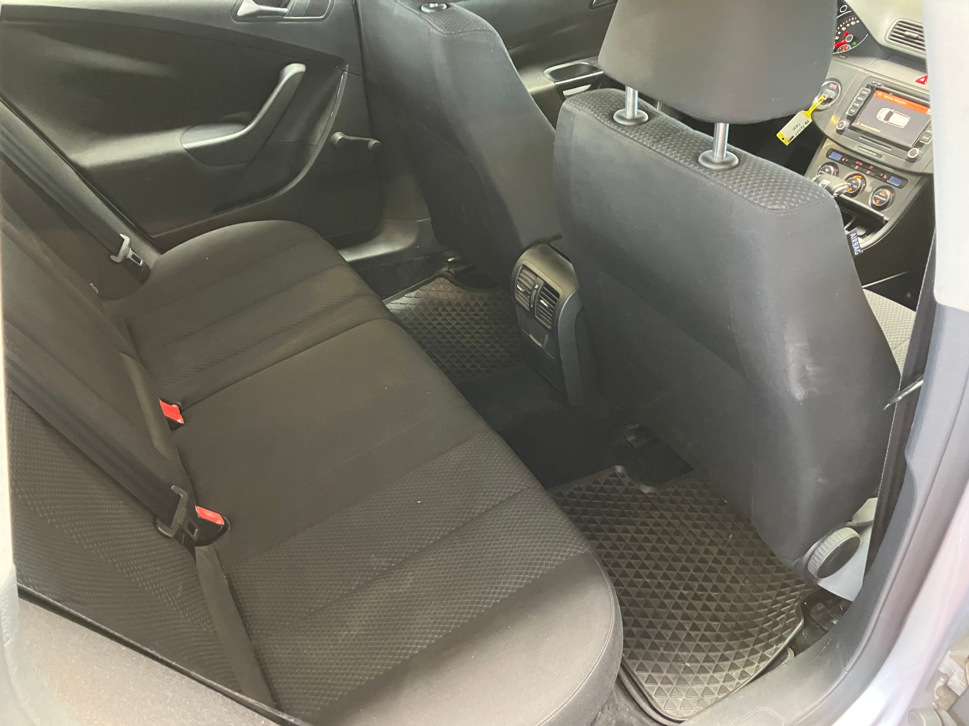 VW Passat Variant 2.0 TDI Trendline DSG - 25