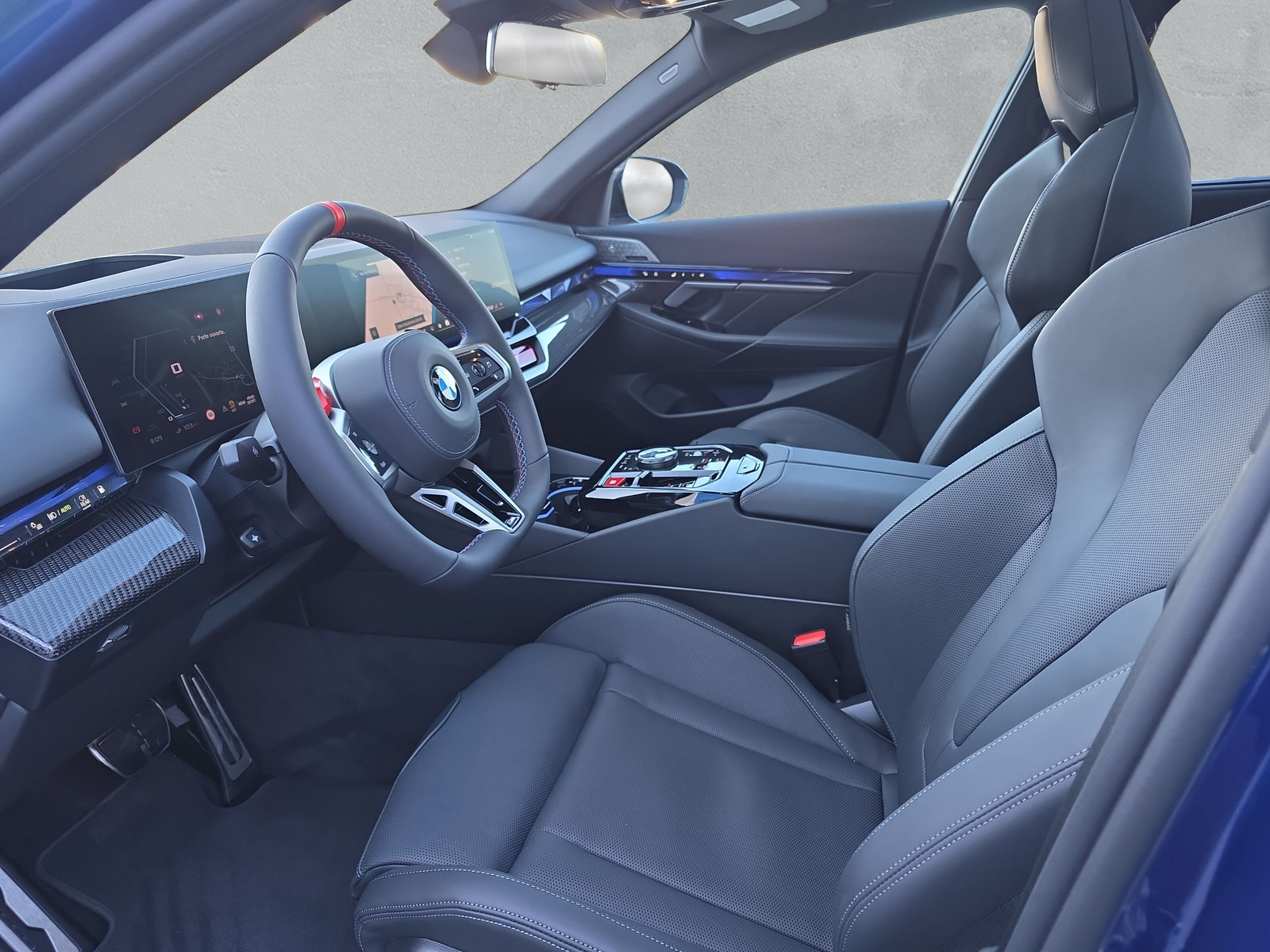 BMW M5 xDrive - 11