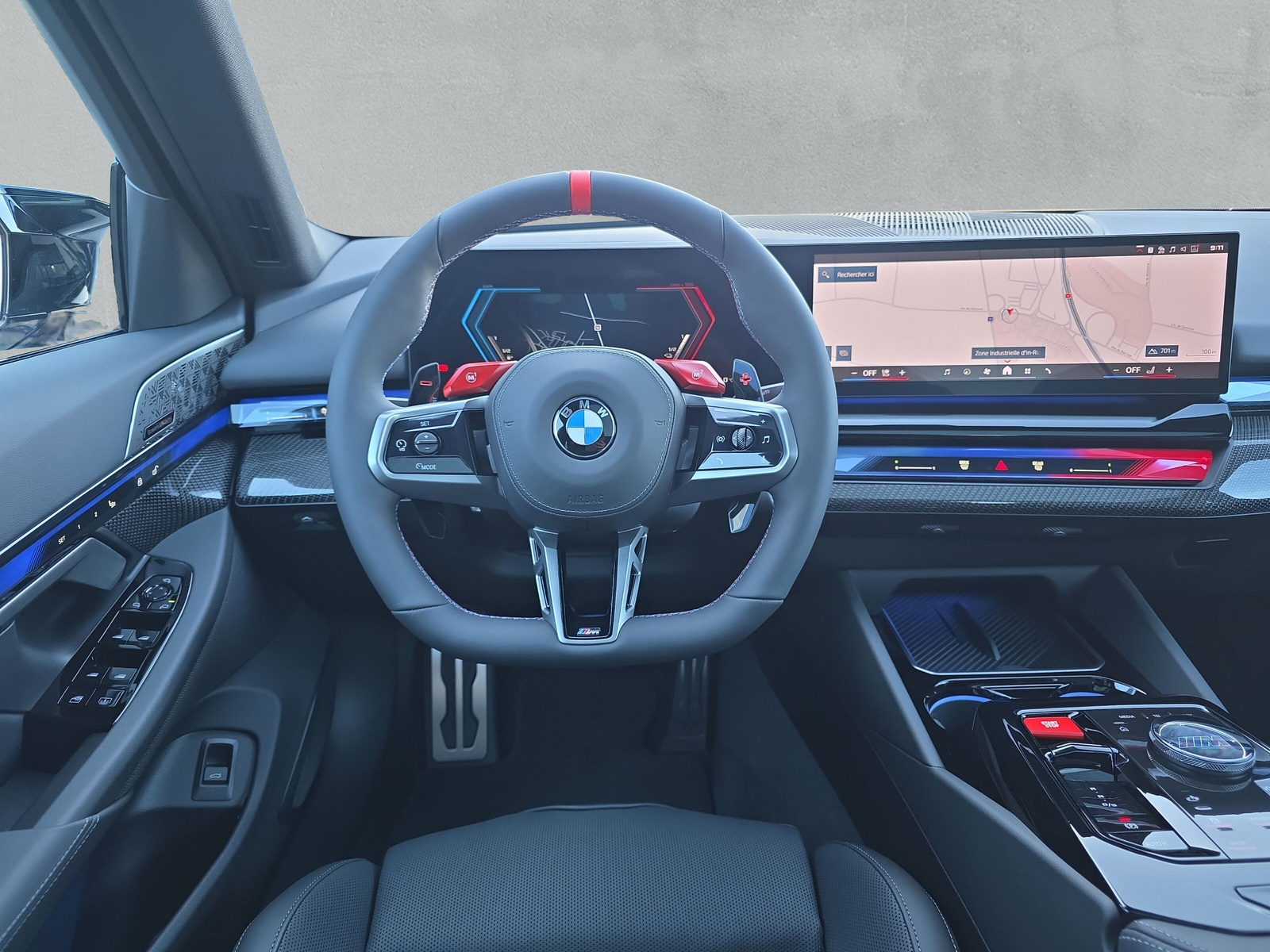 BMW M5 xDrive - 16