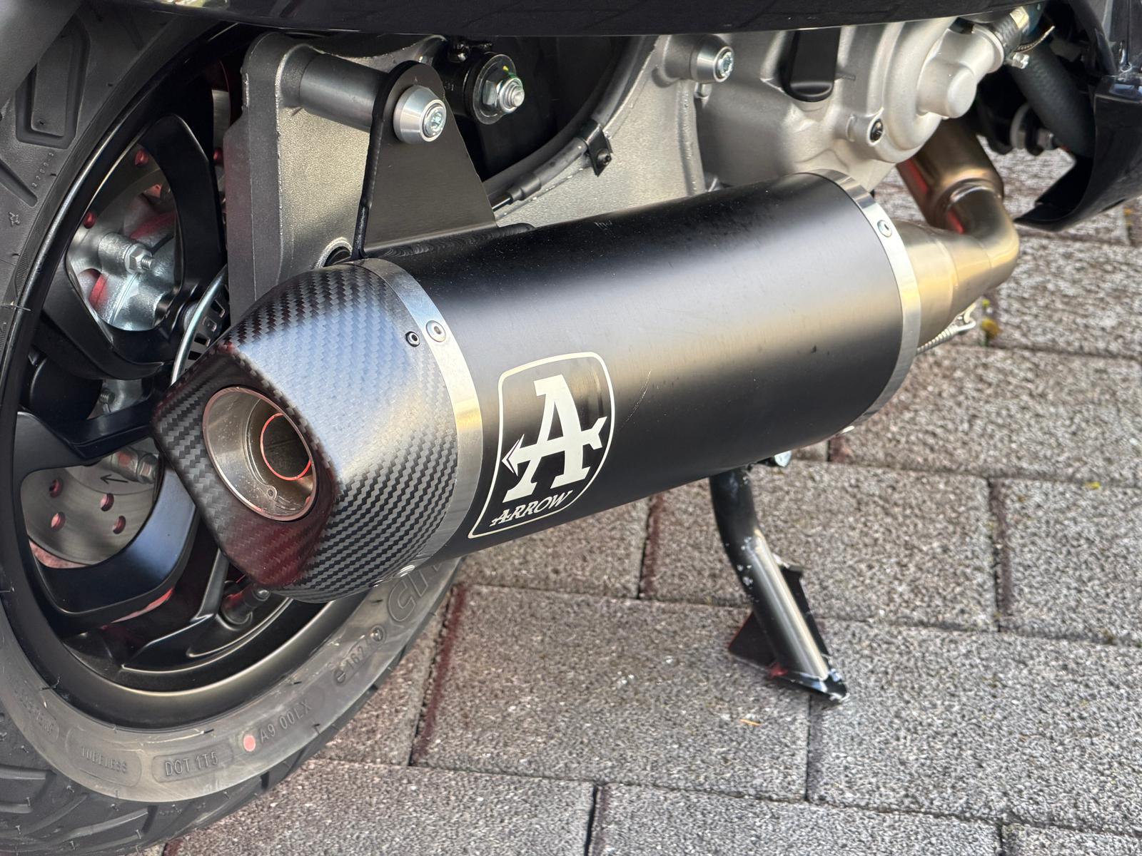 PIAGGIO Vespa GTV 300 Black Edition - 5