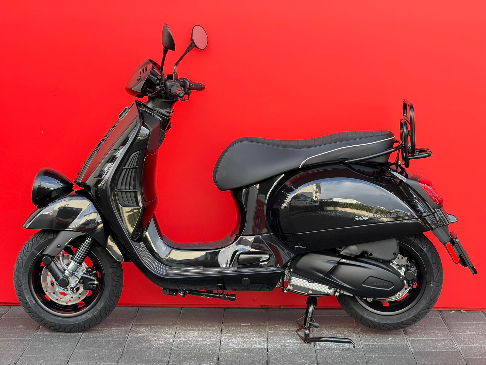 PIAGGIO Vespa GTV 300 Black Edition - 3