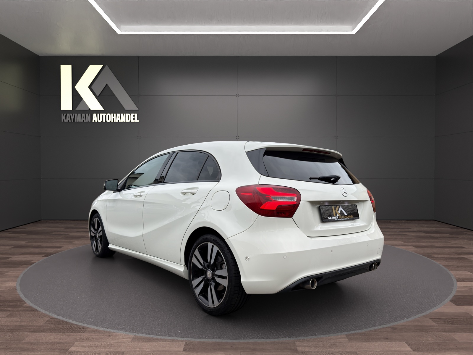 MERCEDES-BENZ A 180 Night Star 7G-DCT Ab MFK | Top Angebot inkl Garantie - 3
