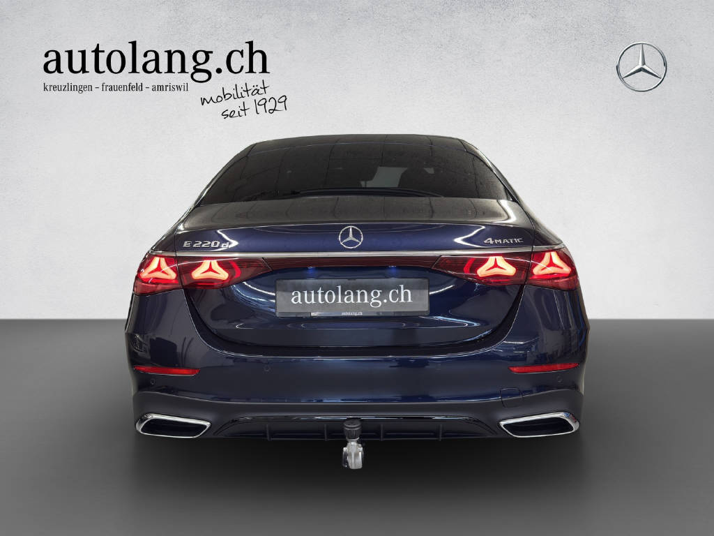 MERCEDES-BENZ E 220 d AMG Line 4Matic - 16