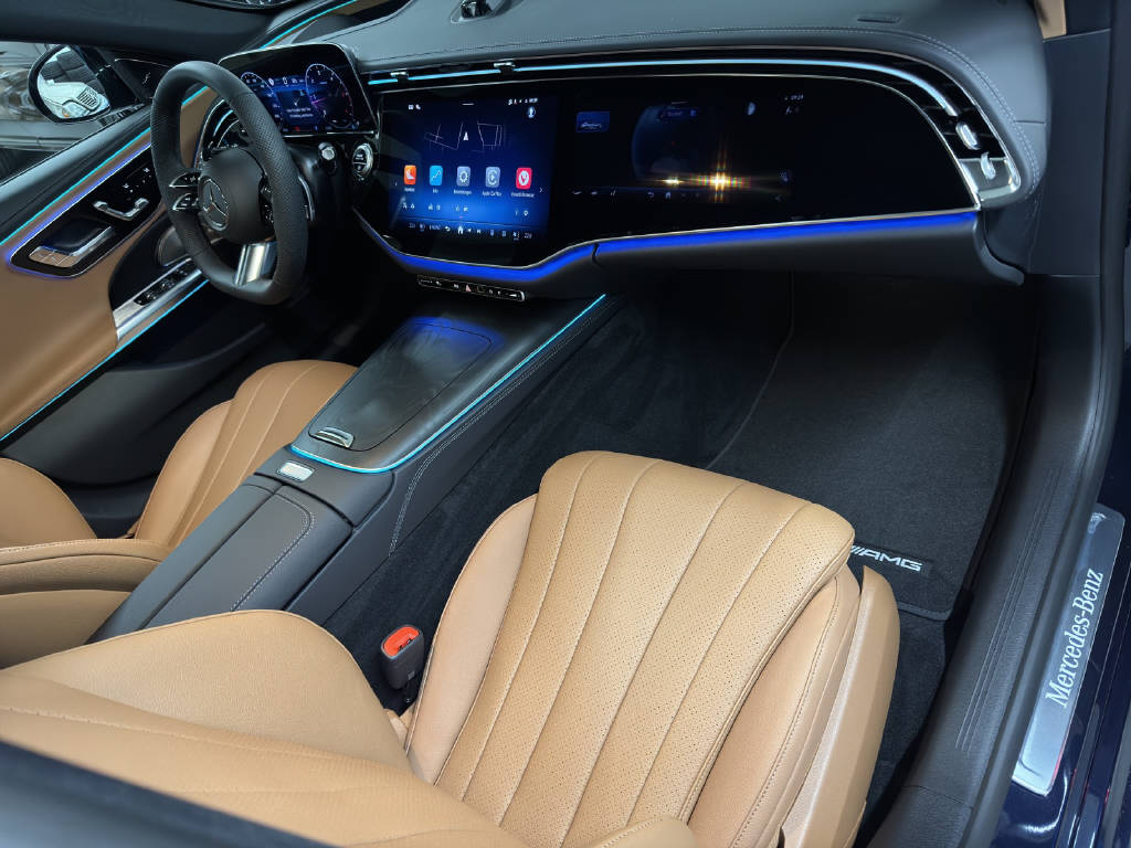 MERCEDES-BENZ E 220 d AMG Line 4Matic - 11