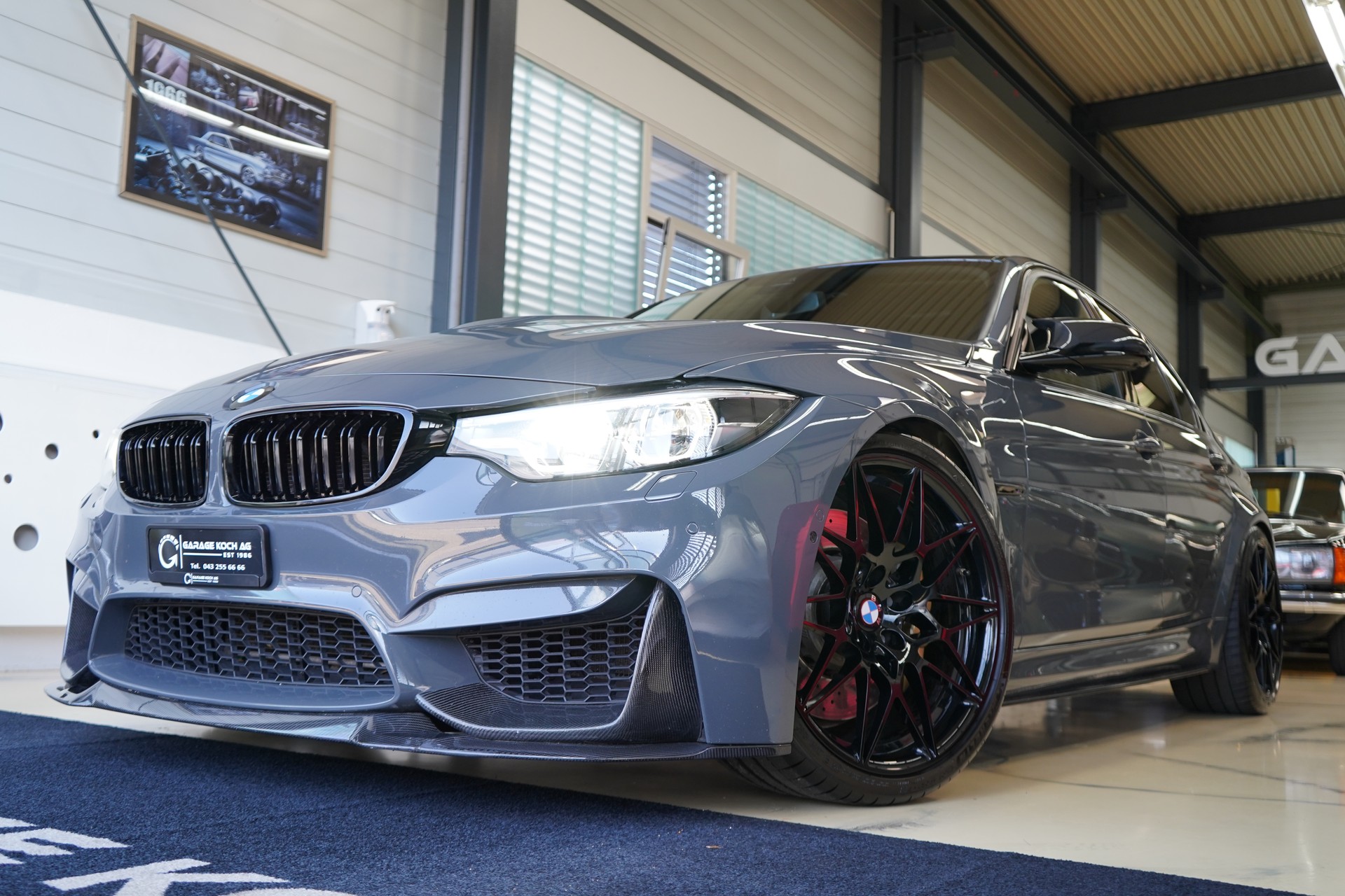 BMW M3 Competition Drivelogic / Grigio Telesto Perl ** - 2
