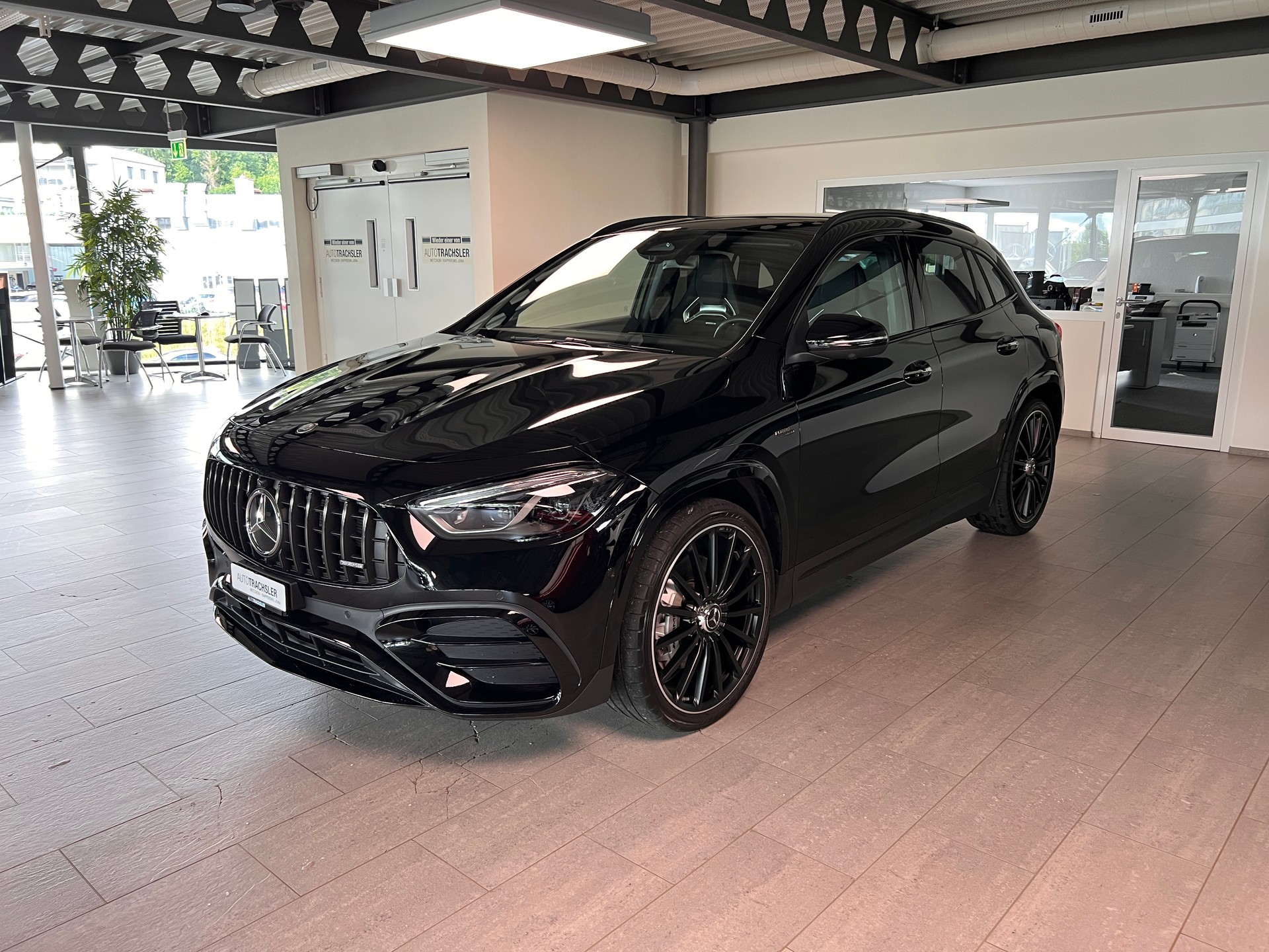 MERCEDES-BENZ GLA AMG 35 4Matic 8G-DCT - 3