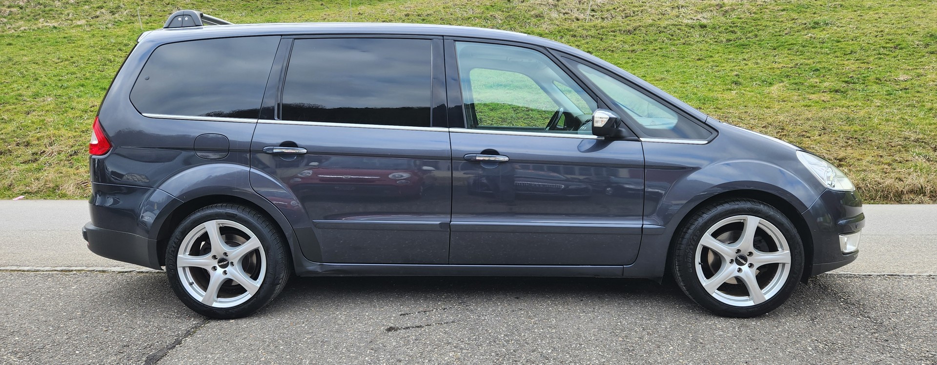 FORD Galaxy 2.0 TDCi Ghia Automatic - 3