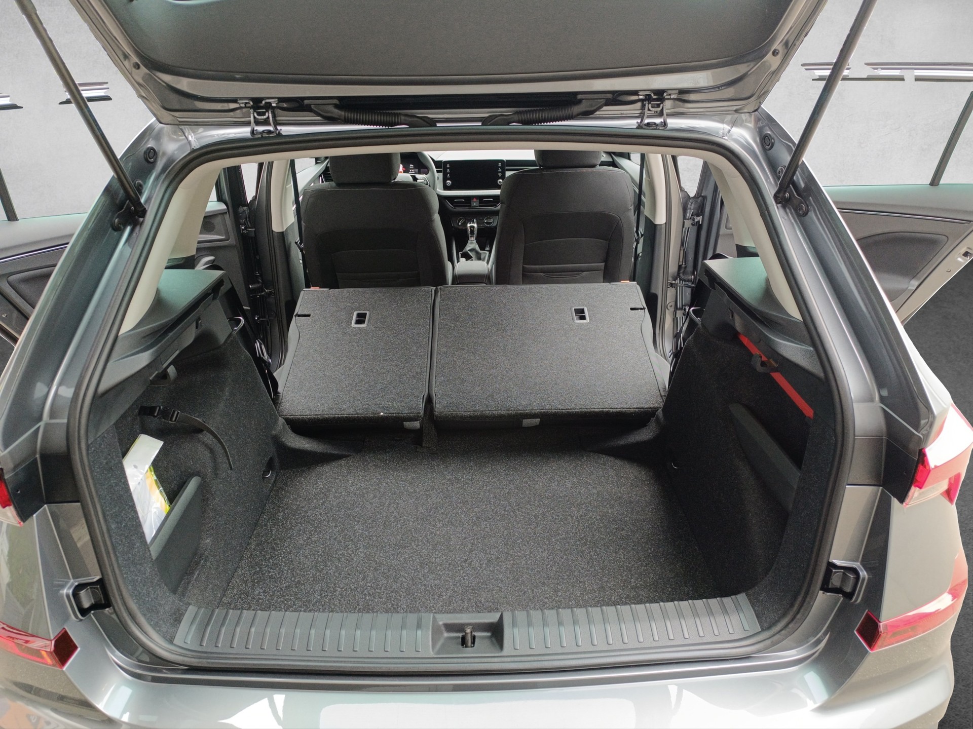 SKODA Kamiq 1.0 TSI Selection DSG - 14
