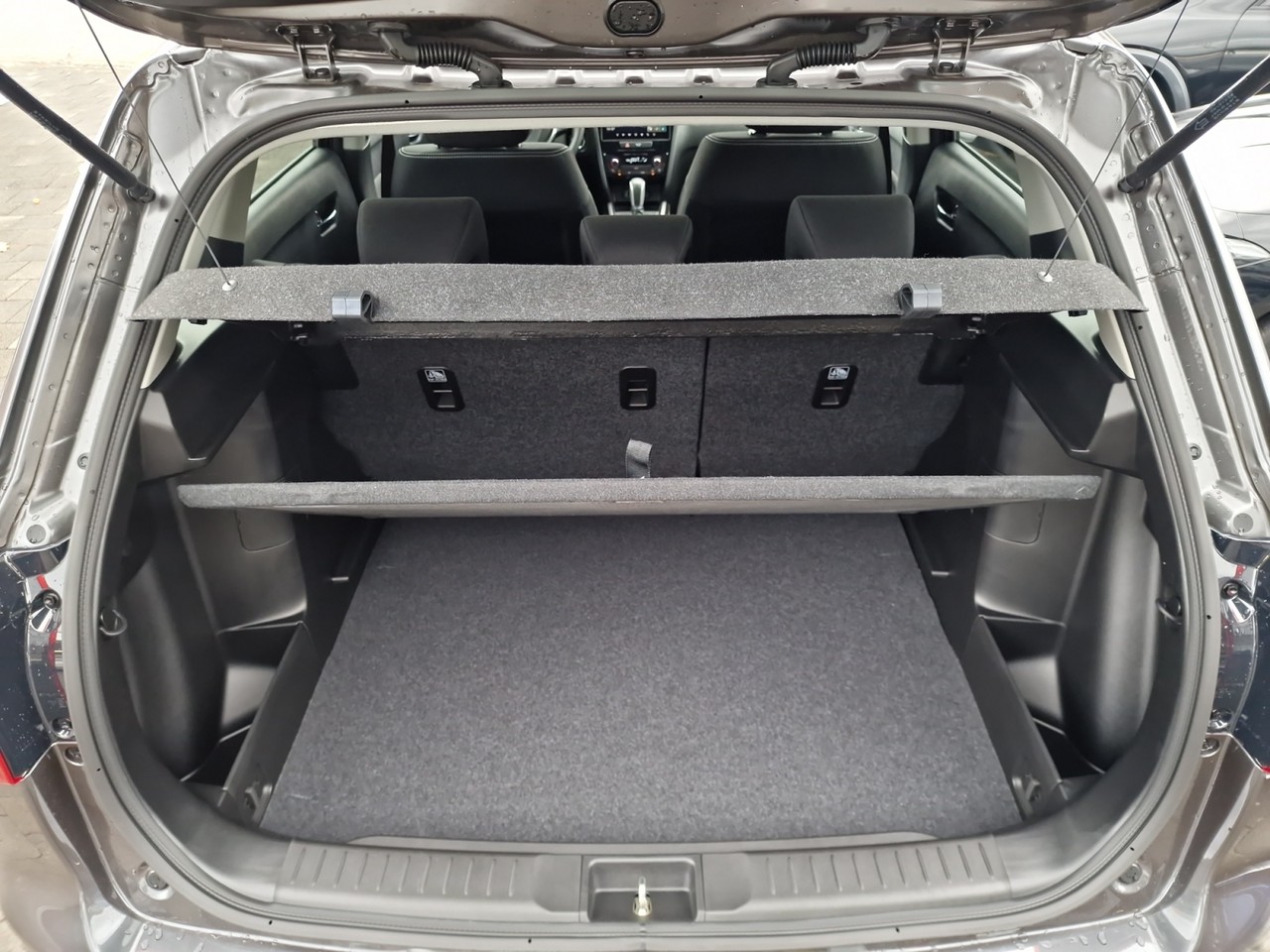 suzuki Gallery 22