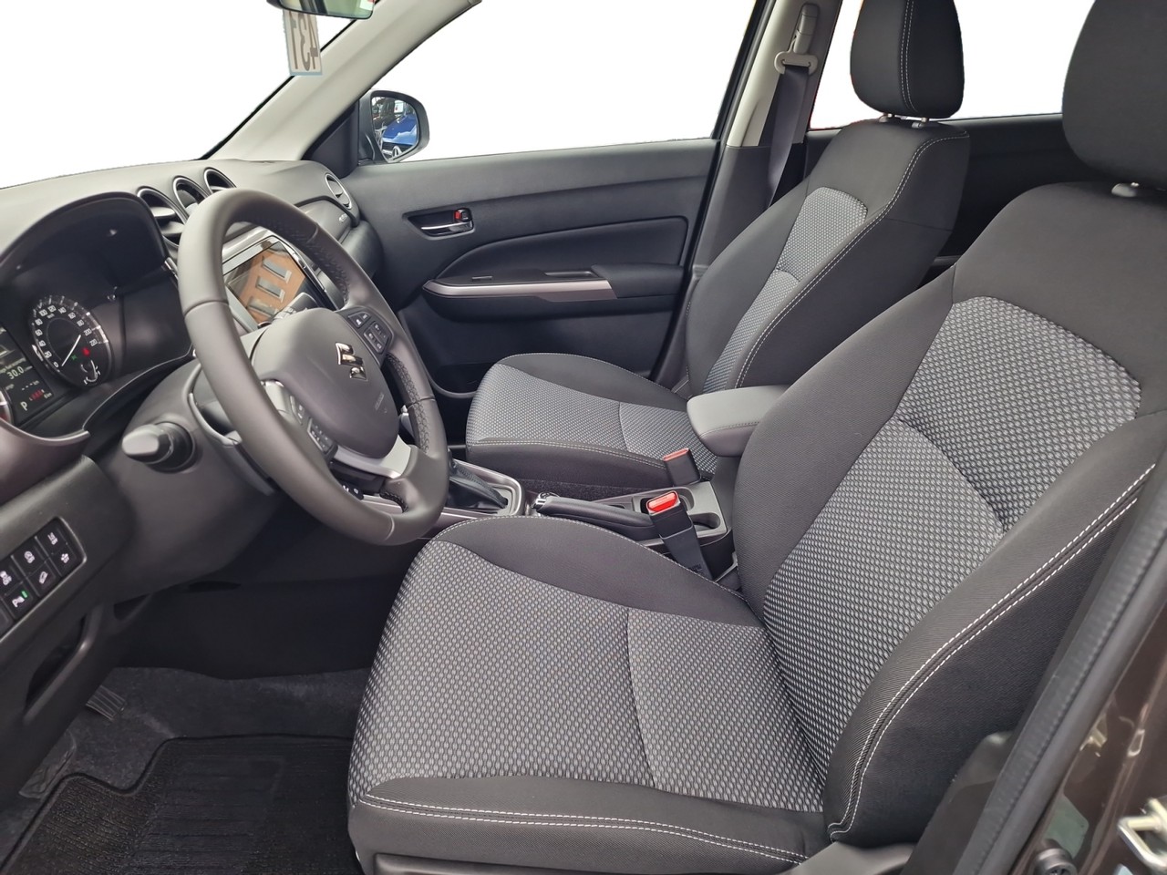 suzuki Gallery 9
