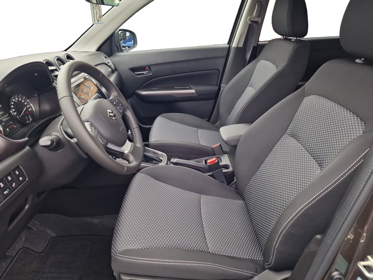 suzuki Gallery 9