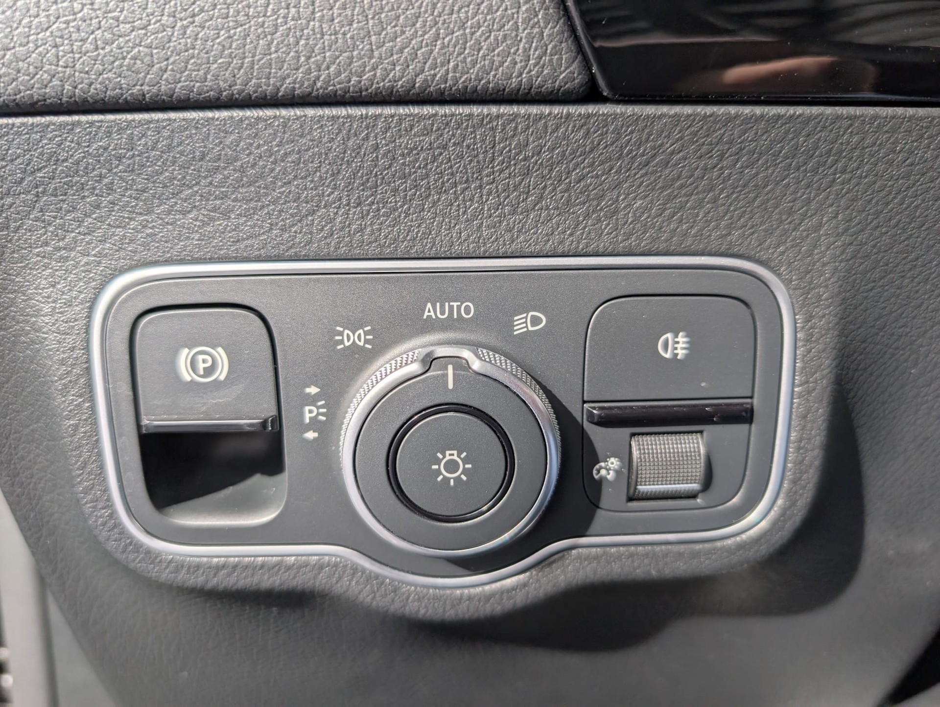 MERCEDES-BENZ B 250 4Matic 8G-DCT - 11