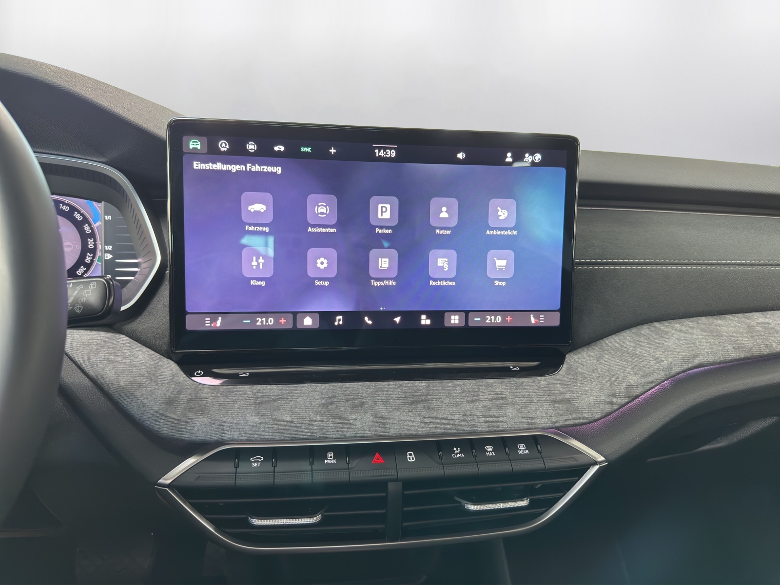 SKODA Octavia Combi 2.0 TDI DSG Selection - 9