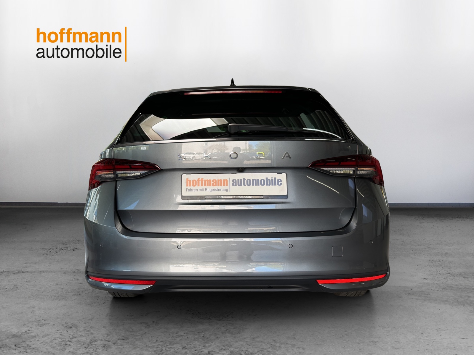 SKODA Octavia Combi 2.0 TDI DSG Selection - 5