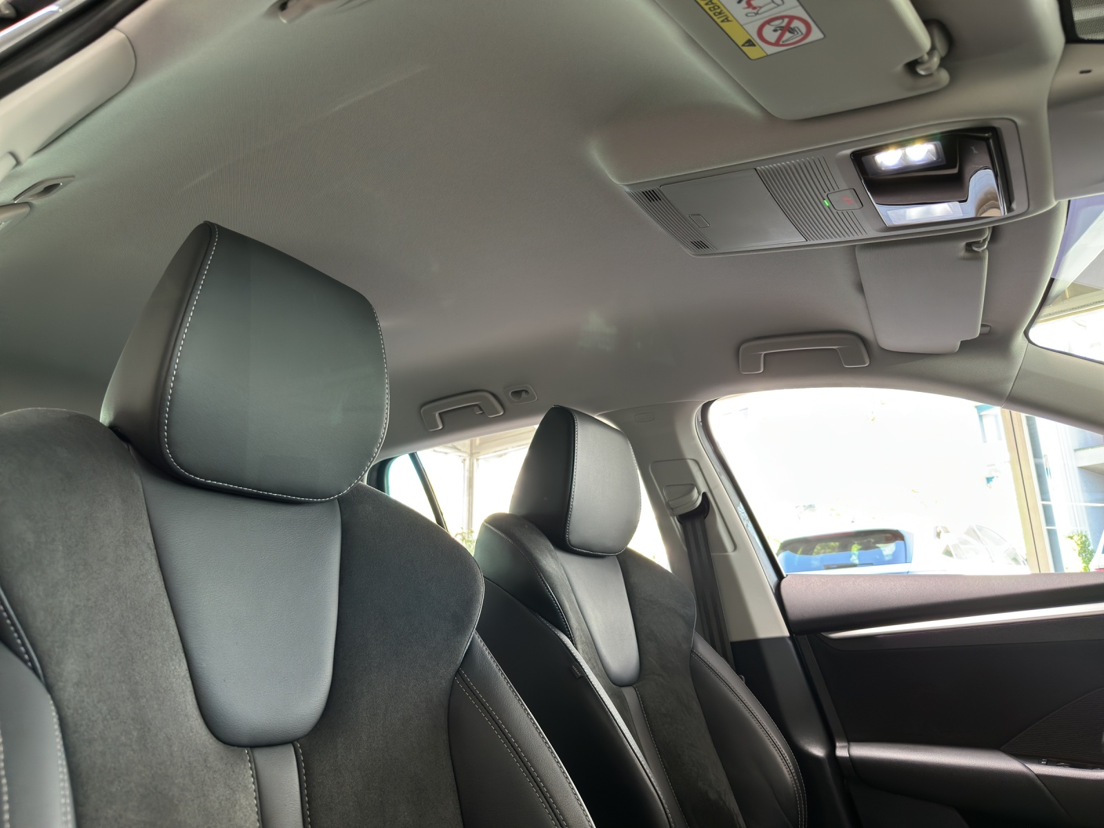 SKODA Octavia Combi 2.0 TDI DSG Selection - 15