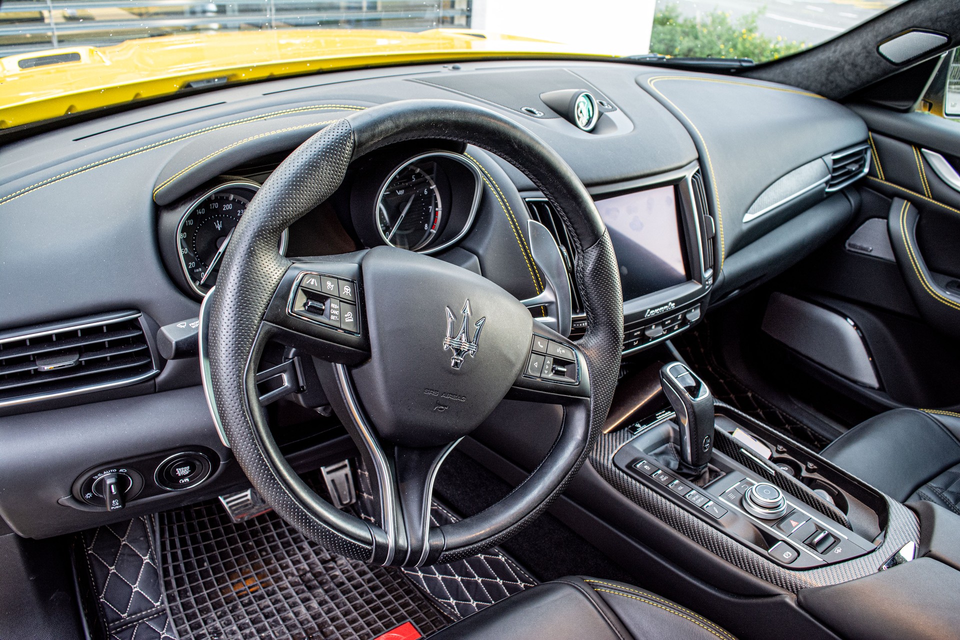 MASERATI Levante 3.8 V8 Trofeo Q4 Launch Edition "1 of 100" - 13