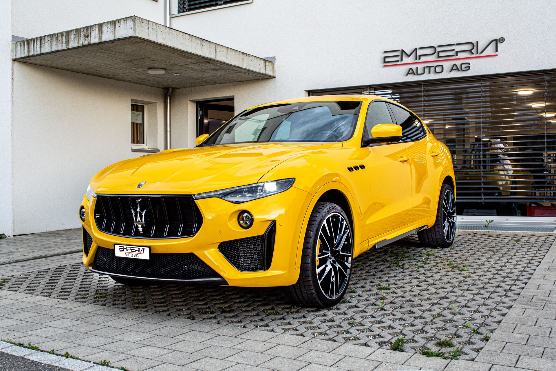 MASERATI Levante 3.8 V8 Trofeo Q4 Launch Edition "1 of 100" - 6